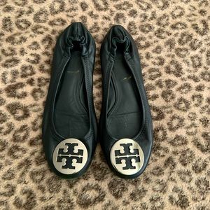 Tory Burch flats check size